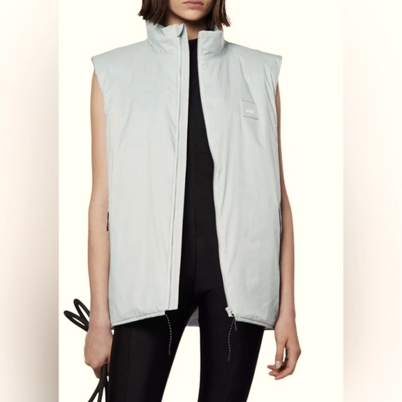 Rains Jackets & Blazers - NWT Rains Fuse Waterproof Puffer Vest Unisex Sky Medium